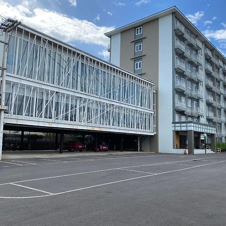 Tai-Shan Suites Ratchaburi Buitenkant foto