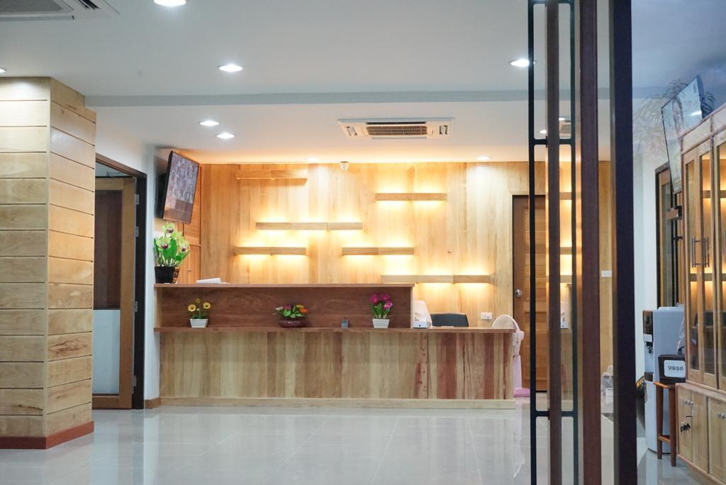 Tai-Shan Suites Ratchaburi Buitenkant foto