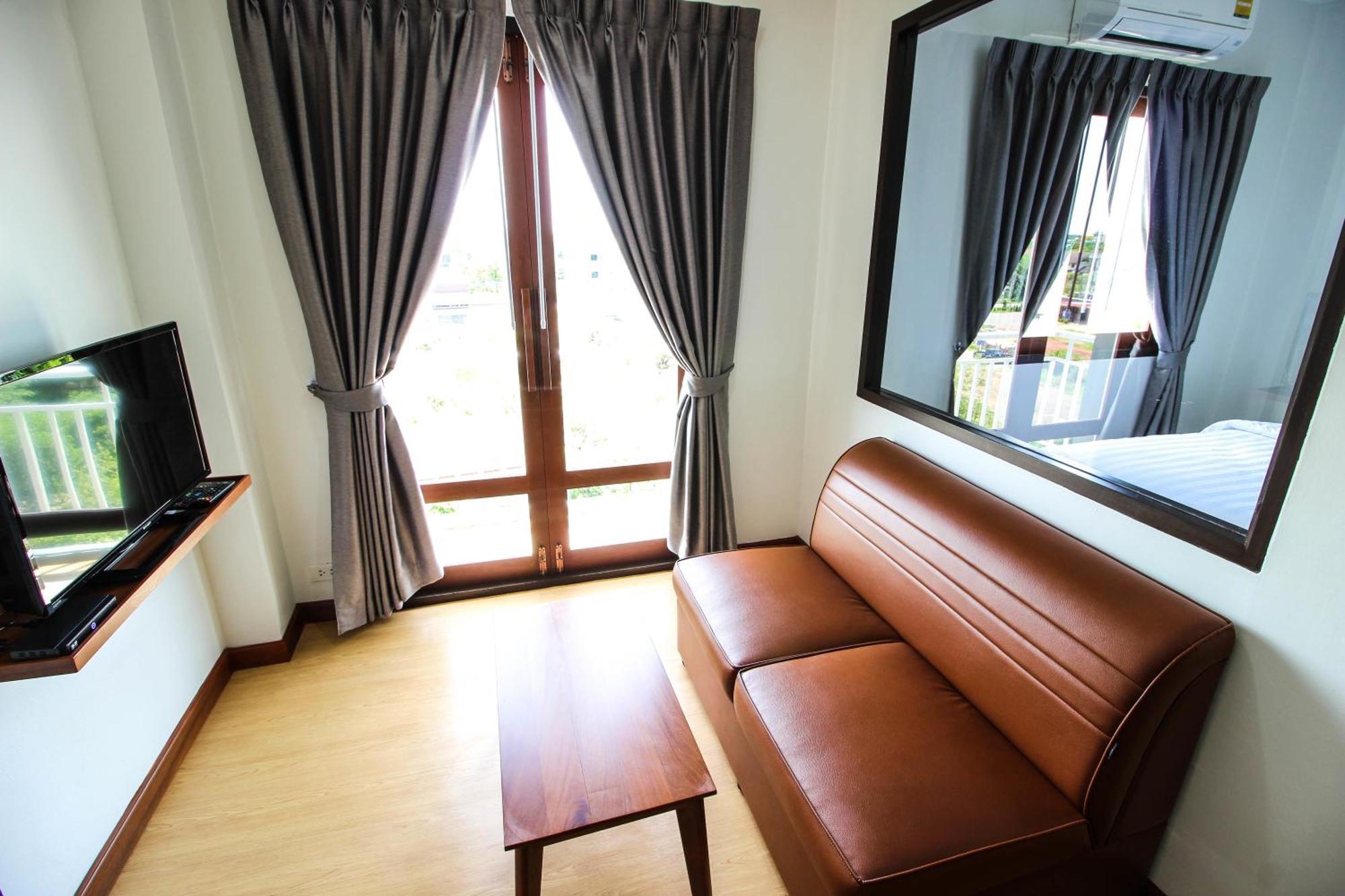 Tai-Shan Suites Ratchaburi Kamer foto